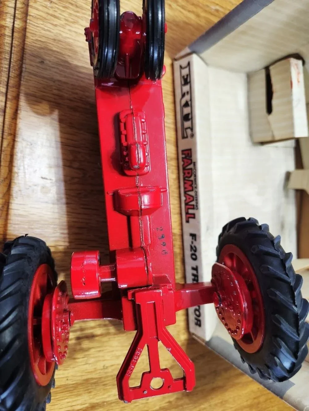 Ertl McCormick-Deering Farmall F-20 Tractor 1/16 scale Die Cast Metal